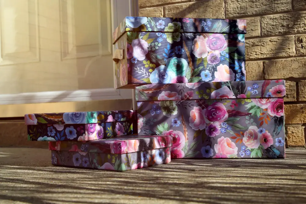 Advanced Printing Technology for Packaging A close-up of a modern digital printing press in action, showing vibrant colors on a paper box.